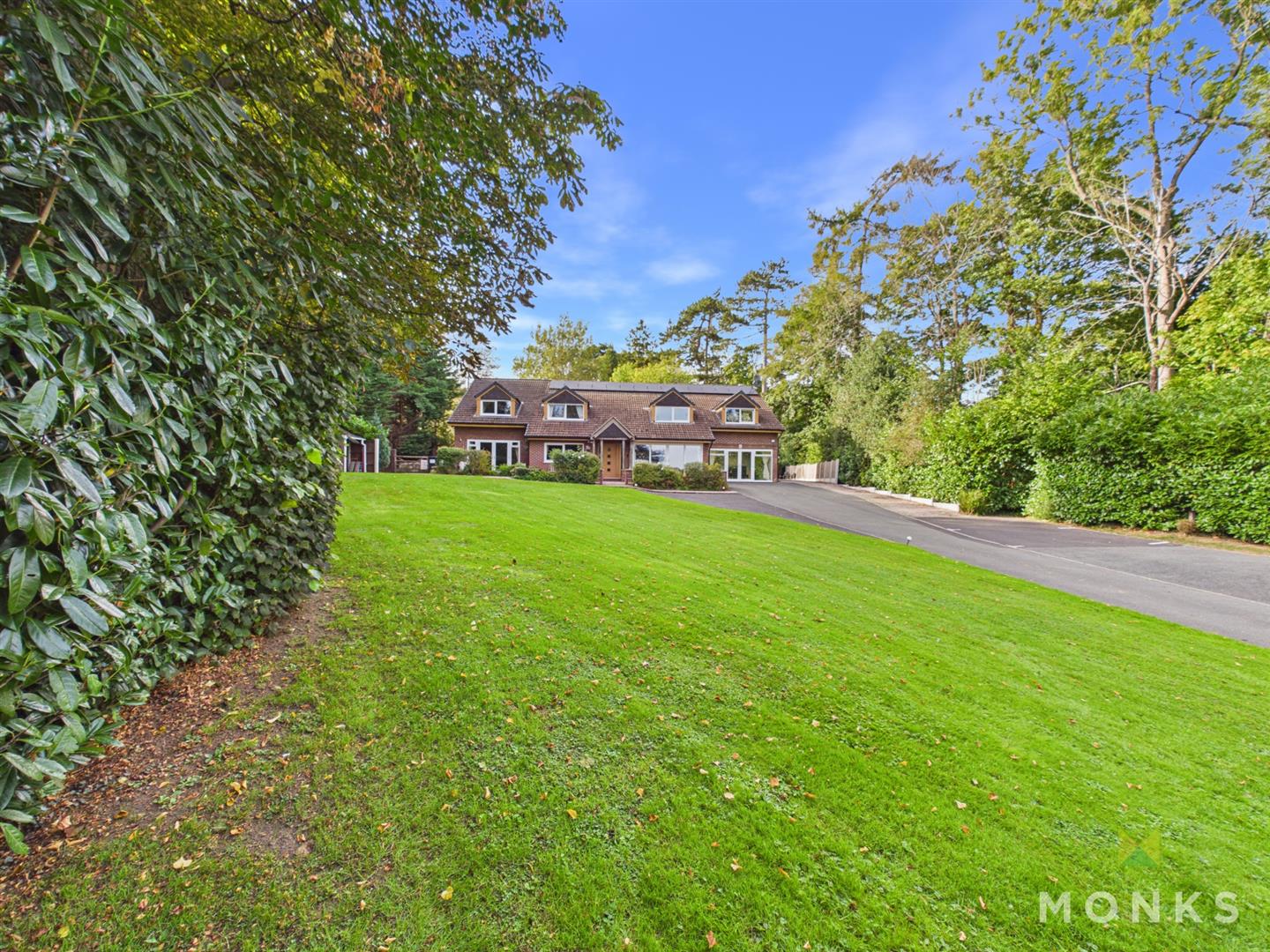 Everglades Brynhafod Lane, Oswestry, SY11 1SH For Sale